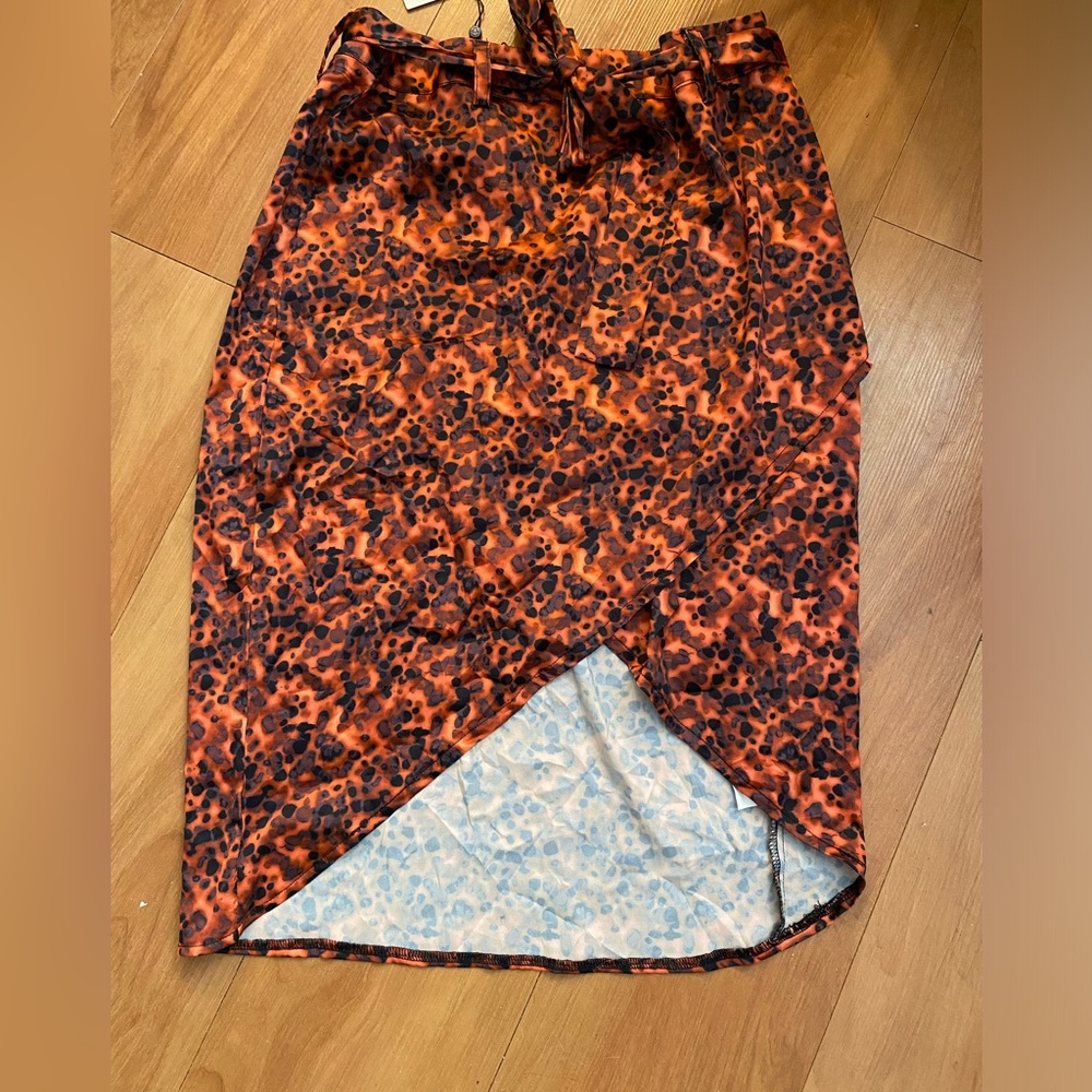Satin skirt